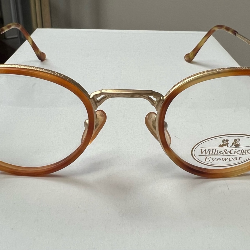 Willis & Geiger Round Glasses